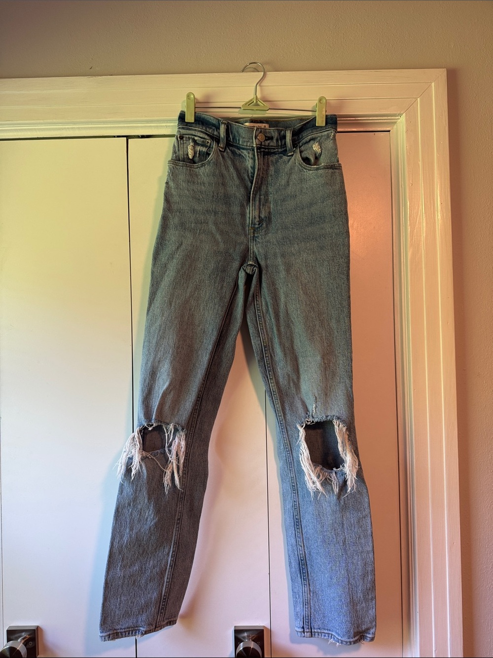 Abercrombie 90s Straight High Rise 26/2L